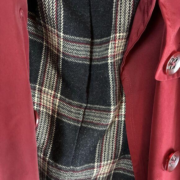 London Fog Women’s Belted Trench Coat Garnet Red Zip Out Liner Size Medium - Picture 6 of 7